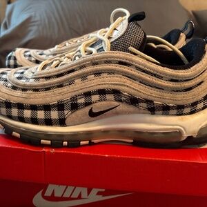 Nike